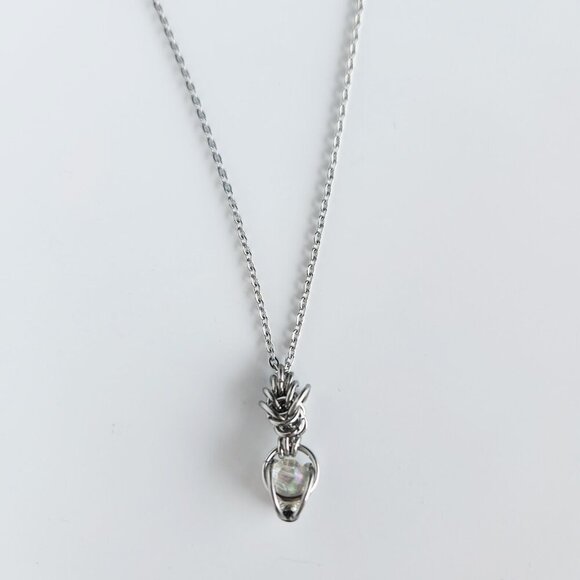 Whimsical fairy crystal necklace with a dainty silver chain ✦ Medieval elf style - Picture 5 of 7